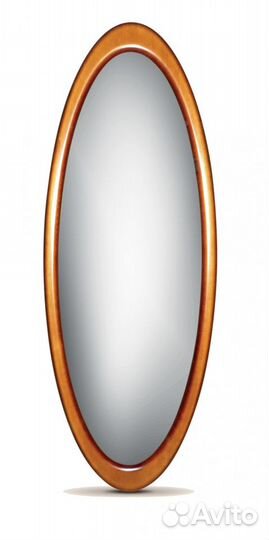 Зеркало в деревянной оправе