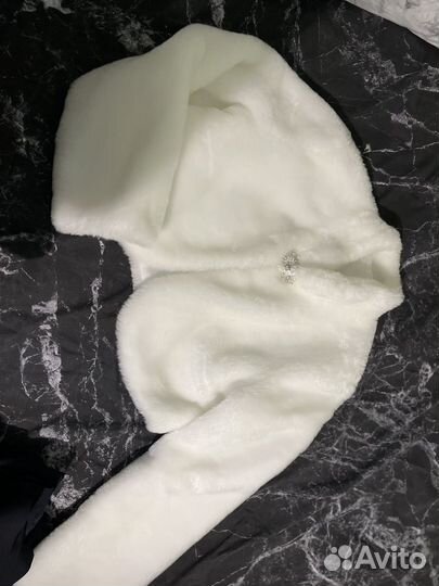 Искусственная шуба белая