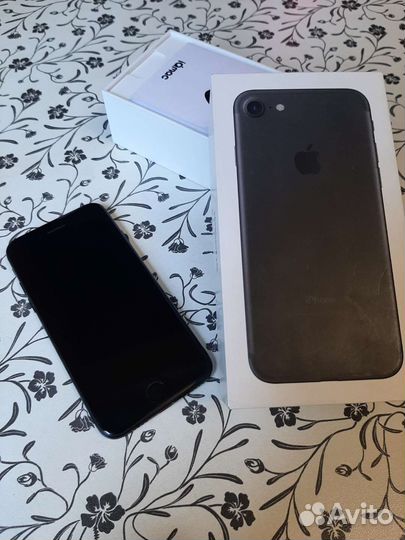 Телефон iPhone 7 128gb