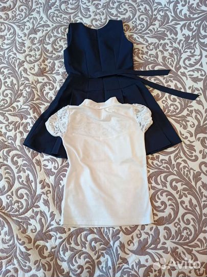 Школьный сарафан и нарядная футболка 122