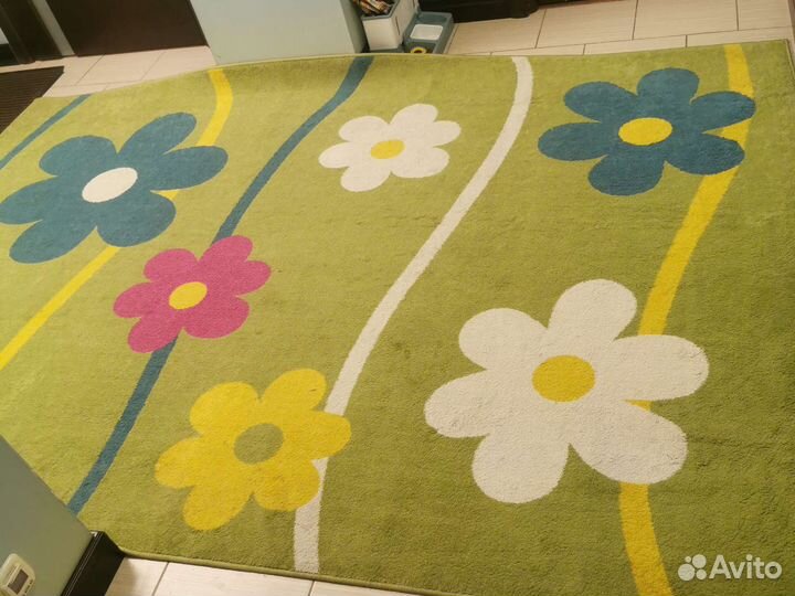 Продам ковёр 3 на 2