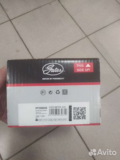 Ремкомплект грм с помпой Gates KP35669XS