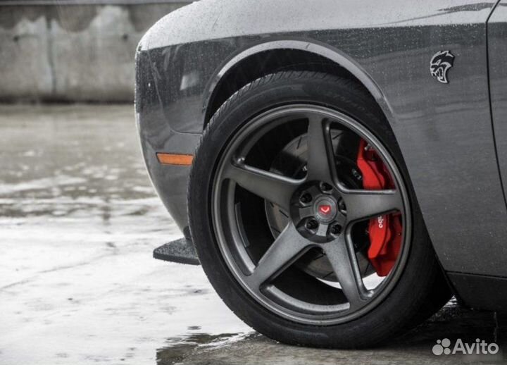 Кованые диски в стиле Vossen Dodge Challenger R20