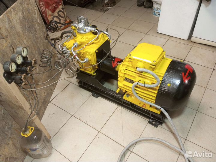 Компрессор высокого давления 300 бар