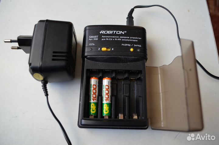 Зарядное Robition для Ni-Cd и Ni-MH аккумуляторов