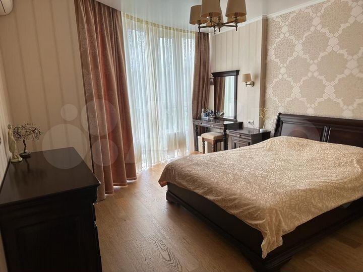 3-к. квартира, 104 м², 6/9 эт.