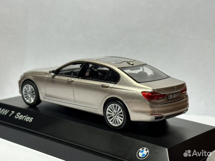 Модель Bmw 7 1/43