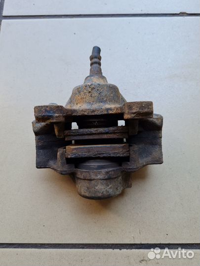 Суппорт тормозной задний mercedes-benz W210