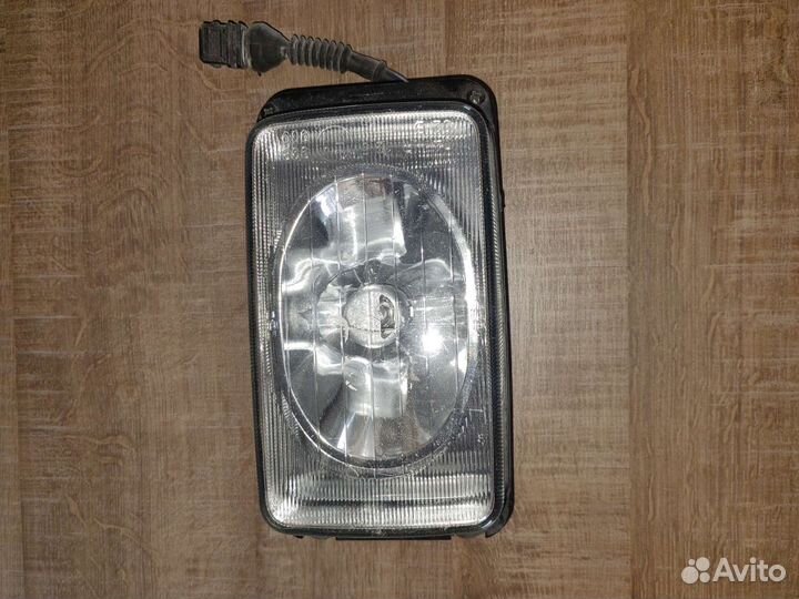 Фара противотуманная правая Mercedes Benz