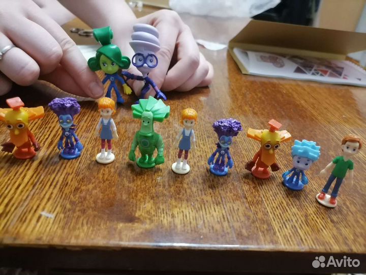 Киндер Сюрприз (разные) Смотрите фото