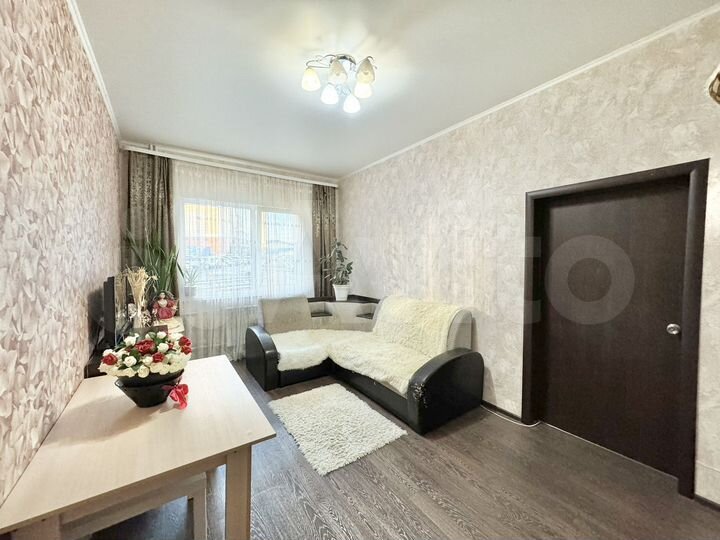 3-к. квартира, 60 м², 1/17 эт.