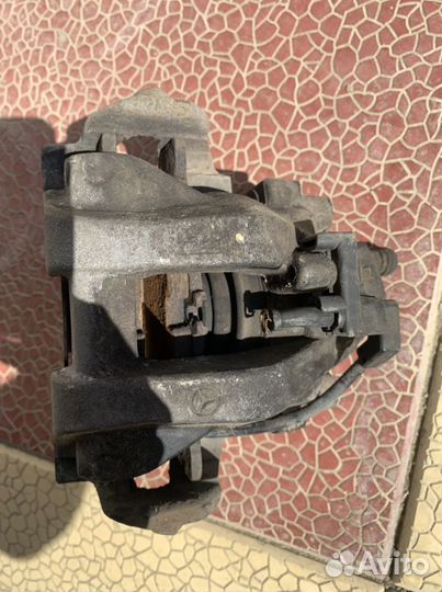 Суппорт на мерседес е211 задний правый