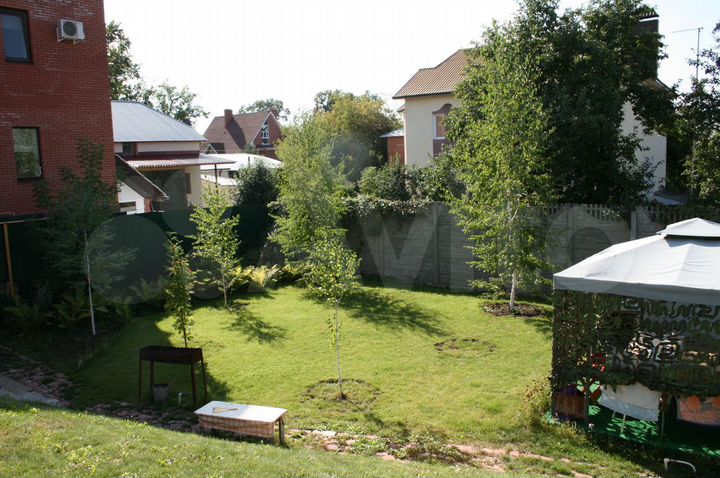 Дом 253 м² на участке 14,6 сот.