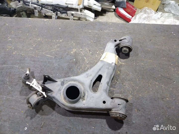 Передние рычаги Chrysler Crossfire zhzs27