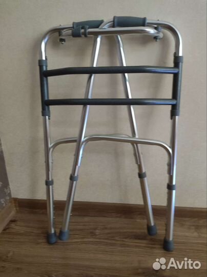 Ходунки для взрослых шагающие