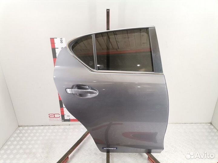 Дверь задняя правая Lexus CT200h
