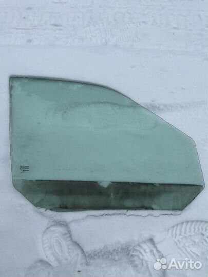 Боковые передние стекла ваз 2110-2112, priora