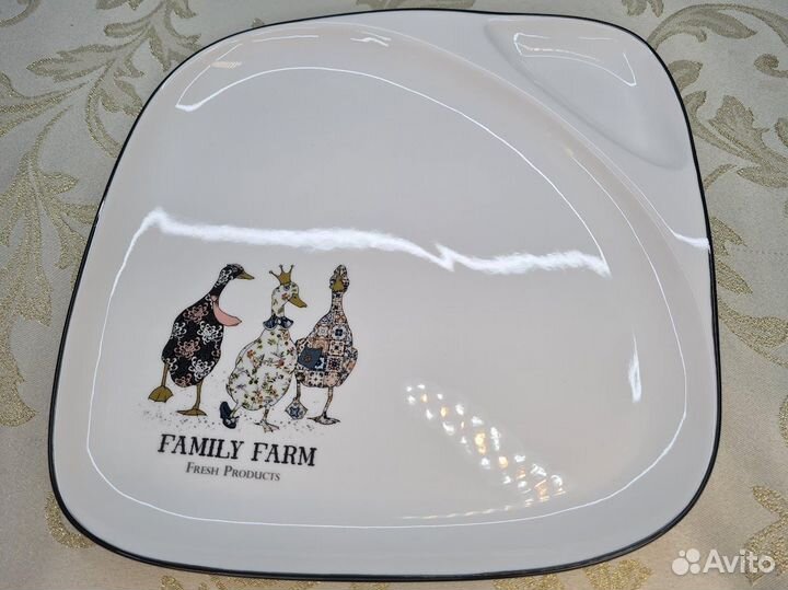 Тарелки обеденные Гуси Family farm 2 секции