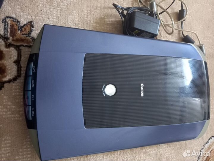 Продаю нерабочий скан и старый лазерный принтер