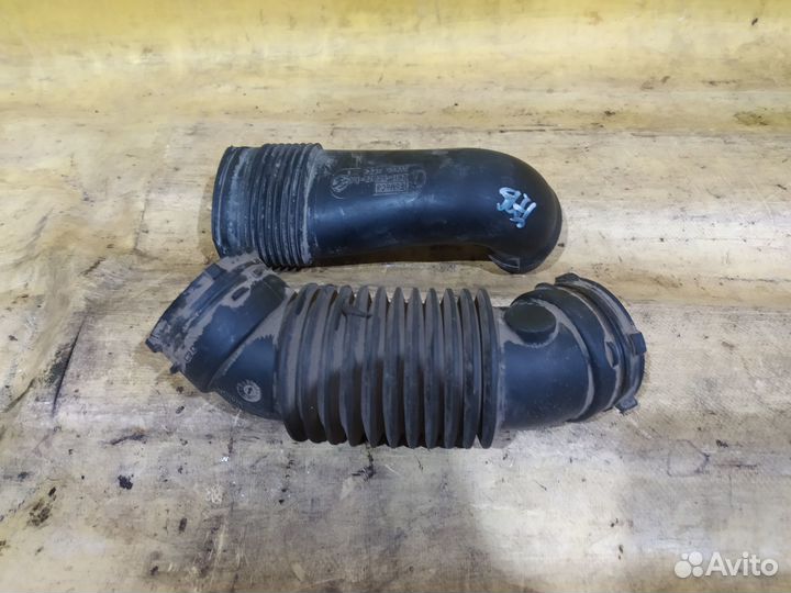 Патрубок воздушного фильтра Ford Fiesta 2008-2019