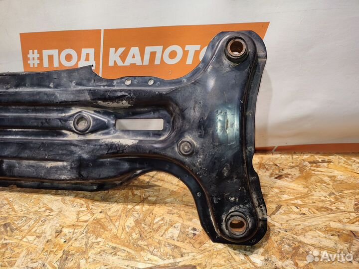 Подрамник Toyota Camry