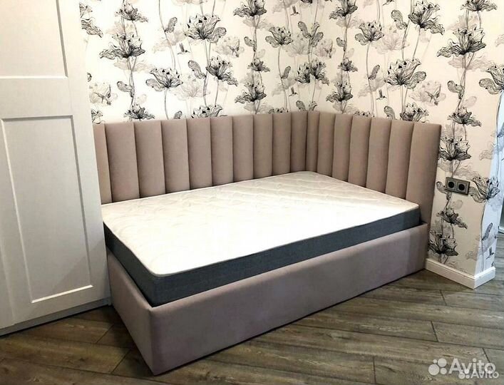 Угловая детская кровать