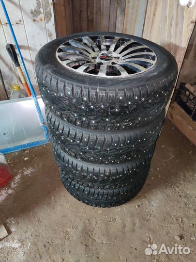 Колеса зимние 205 55 R16