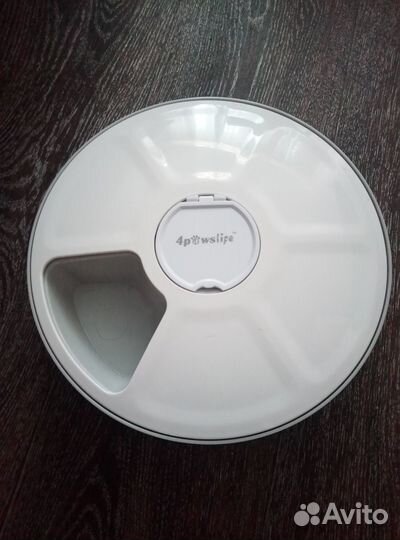 Автоматическая кормушка для животных