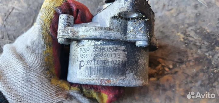 Насос вакуумный Opel Astra H 2004-2014