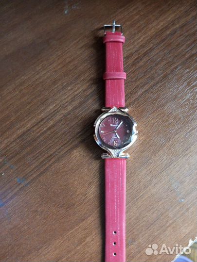 Часы женские наручные
