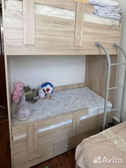 Двухъярусная кровать
