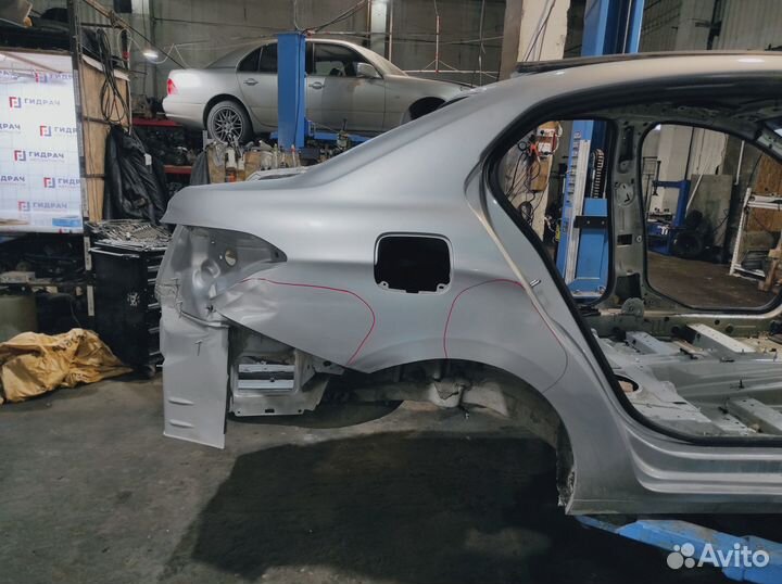 Крыло заднее правое Citroen C 4. Дефект.Вмятины.Се