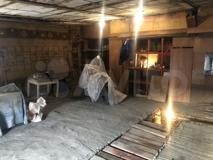 Гараж, > 30 м²