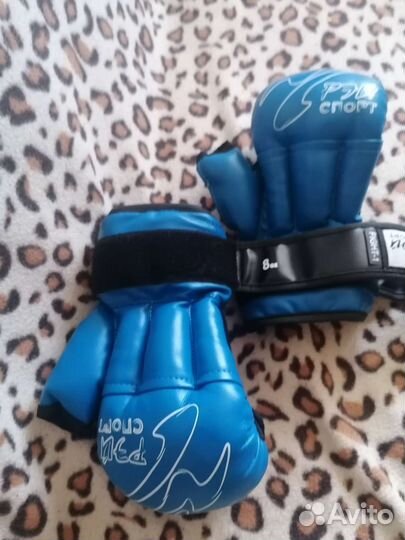 Перчатки для рукопашного боя
