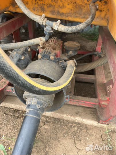 Опрыскиватель JAR-MET 1000 л, 15 метровый