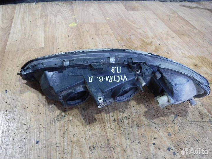 Фара правая Opel Vectra B 1995-1999