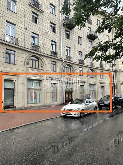 Сдам торговое помещение, 369 м²