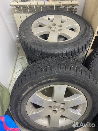 Bridgestone Ice Cruiser 7000S 235/65 R17