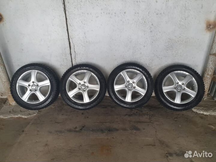 Комплект колес c зимней шипованной резиной