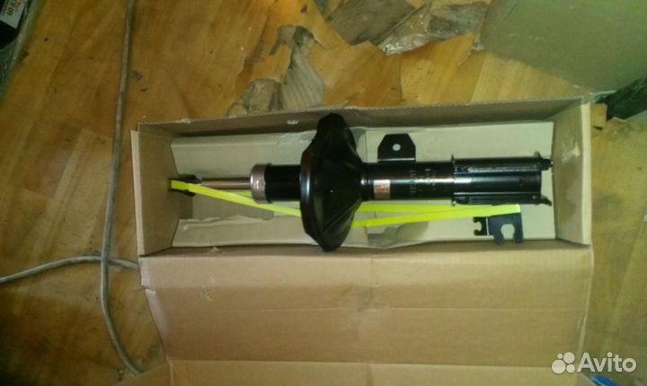 Амортизатор передний левый Chevrolet Lacetti