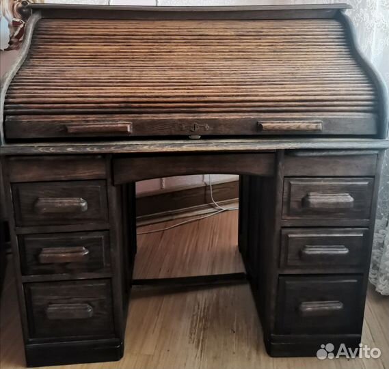 Стол-бюро, письменный стол
