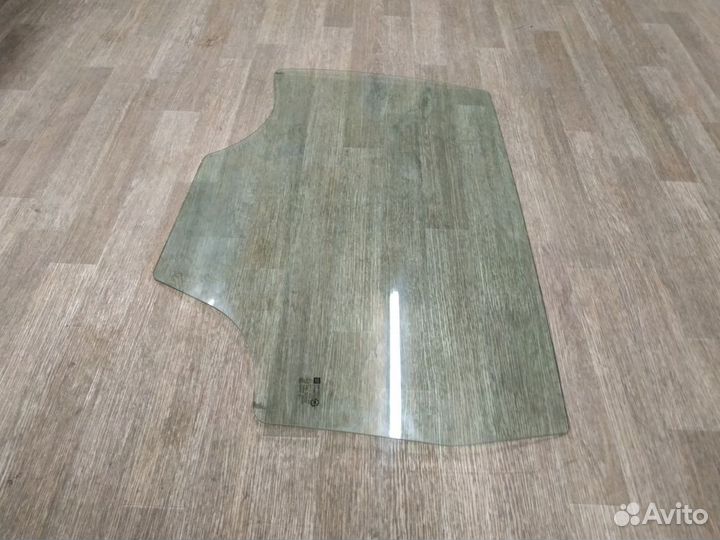 Стекло двери задней левой Chevrolet Orlando