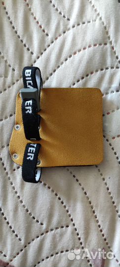 Напалечник для спортивного лука Bicaster