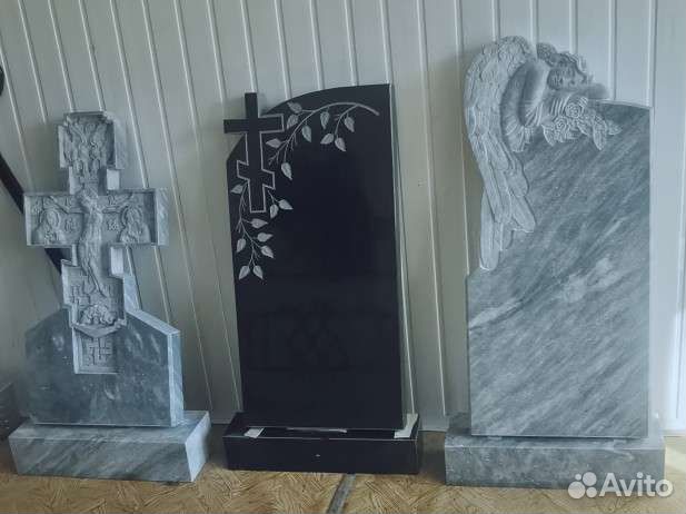 Памятники. Оградки. Кресты. Столы и лавки