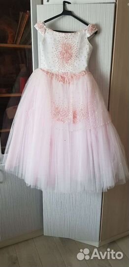 Платье на выпускной в пол