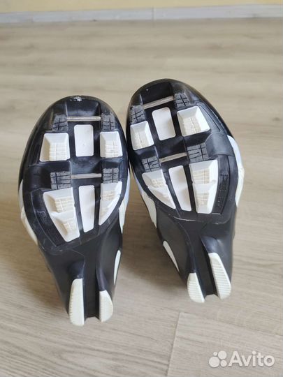 Комплект беговых лыж, палок и ботинок Salomon