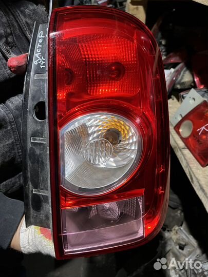 Фонарь задний правый для Renault Duster