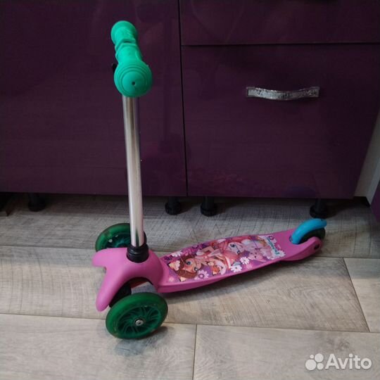 Самокат детский трехколесный колеса светятся