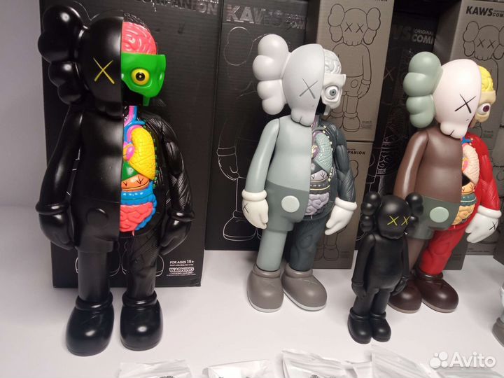 Коллекционные фигурки kaws