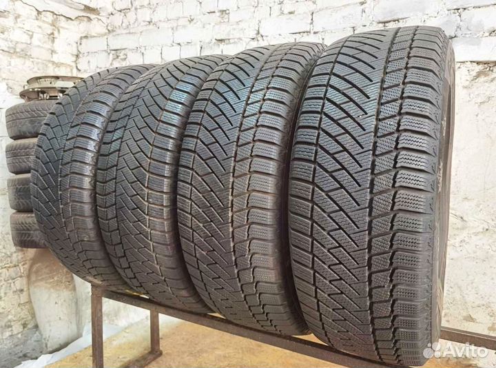 Continental ContiVikingContact 6 235/55 R17 99H